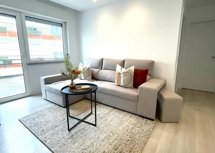 Modern Spacious Apartment