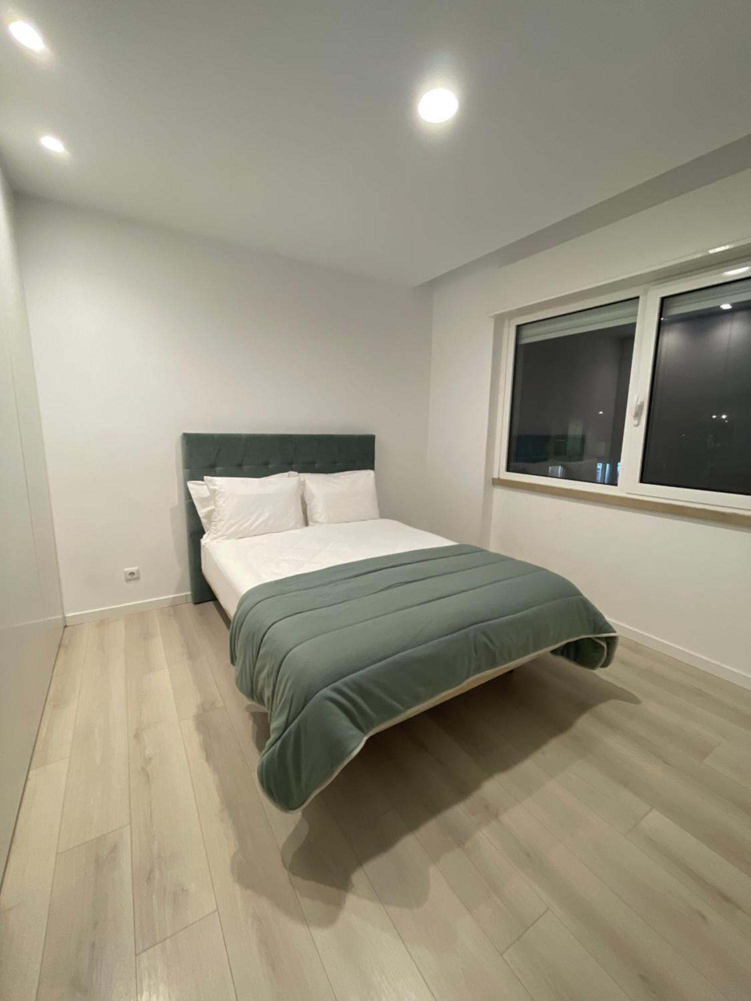 Modern Spacious Entroncamento