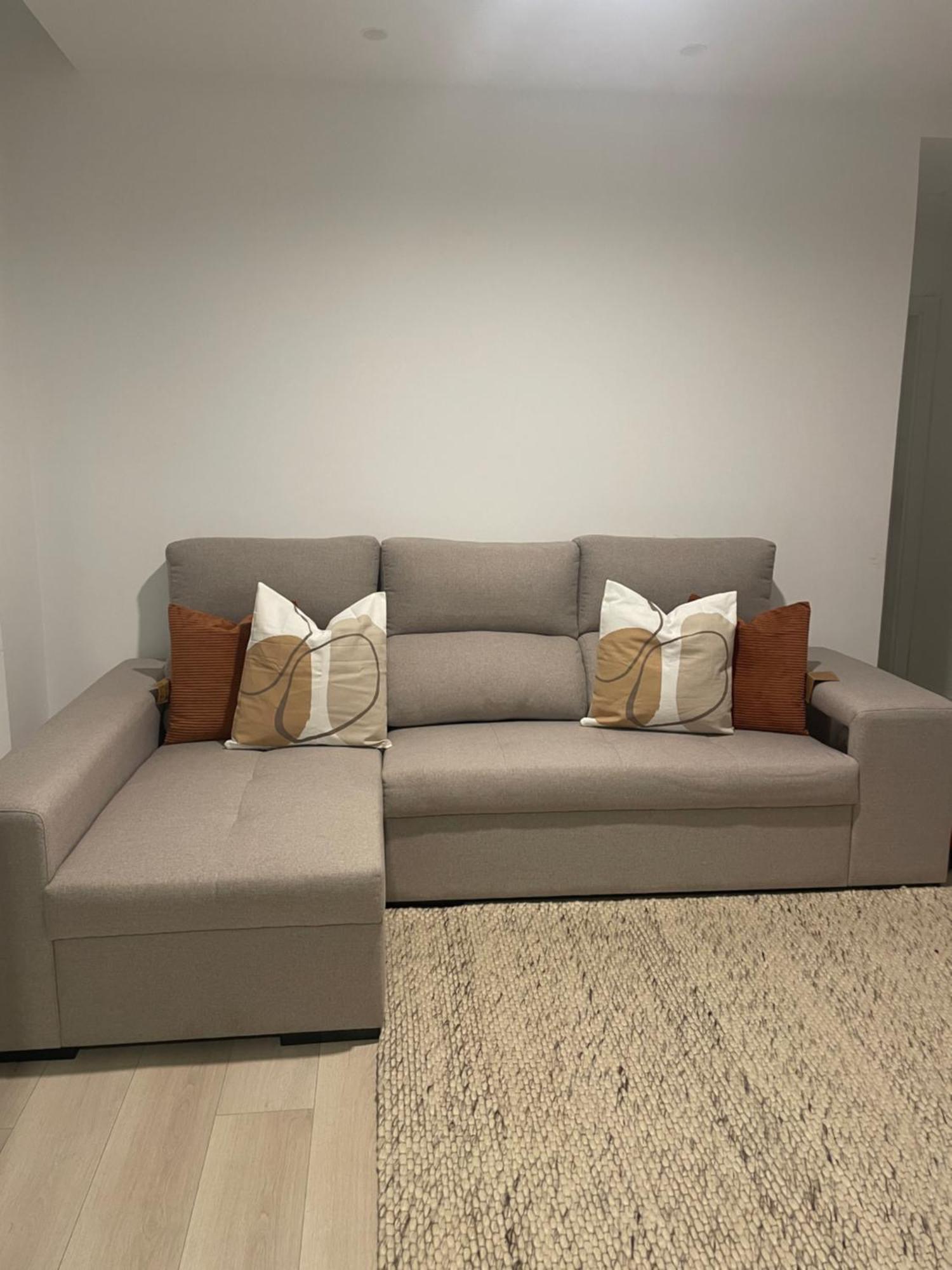 Modern Spacious *